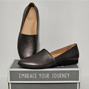 Dansko, Larissa in pewter color. Size 38